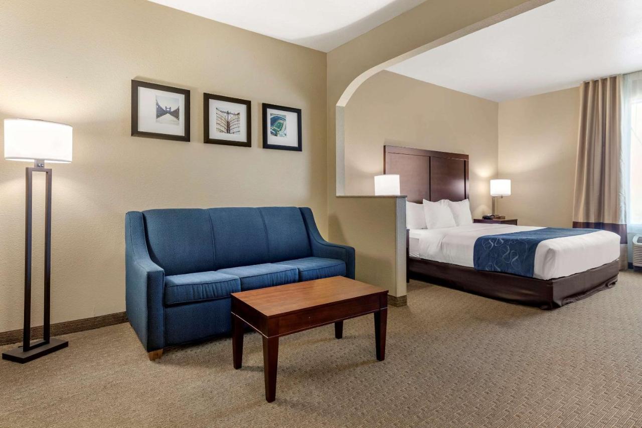 Comfort Suites Waco Near University Area Bagian luar foto