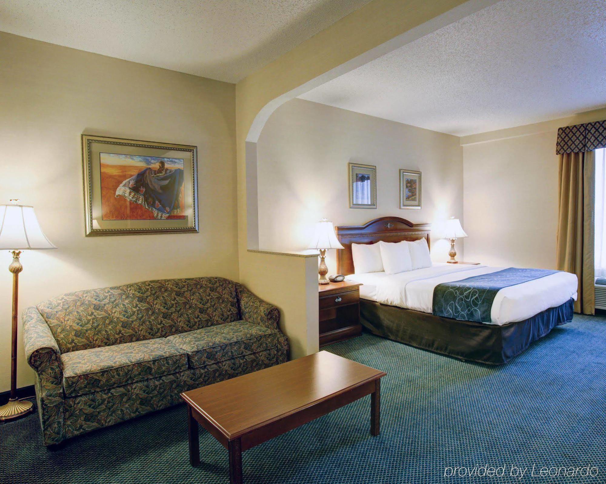 Comfort Suites Waco Near University Area Bagian luar foto
